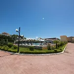 Kolaveri Resort