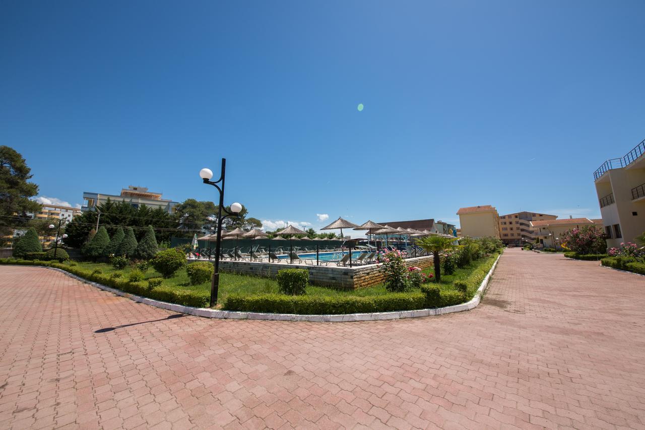 Kolaveri Golem (Tirana)