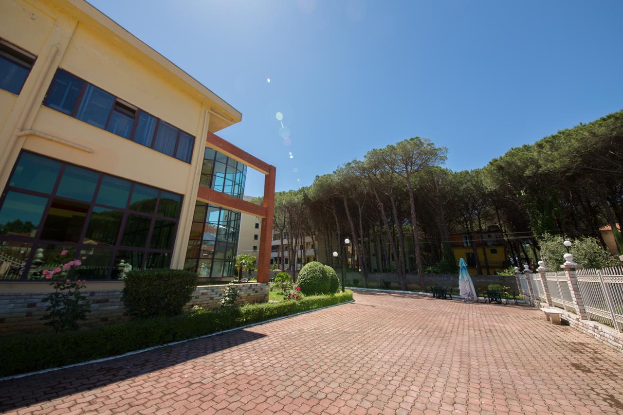 Resort Kolaveri Golem (Tirana)