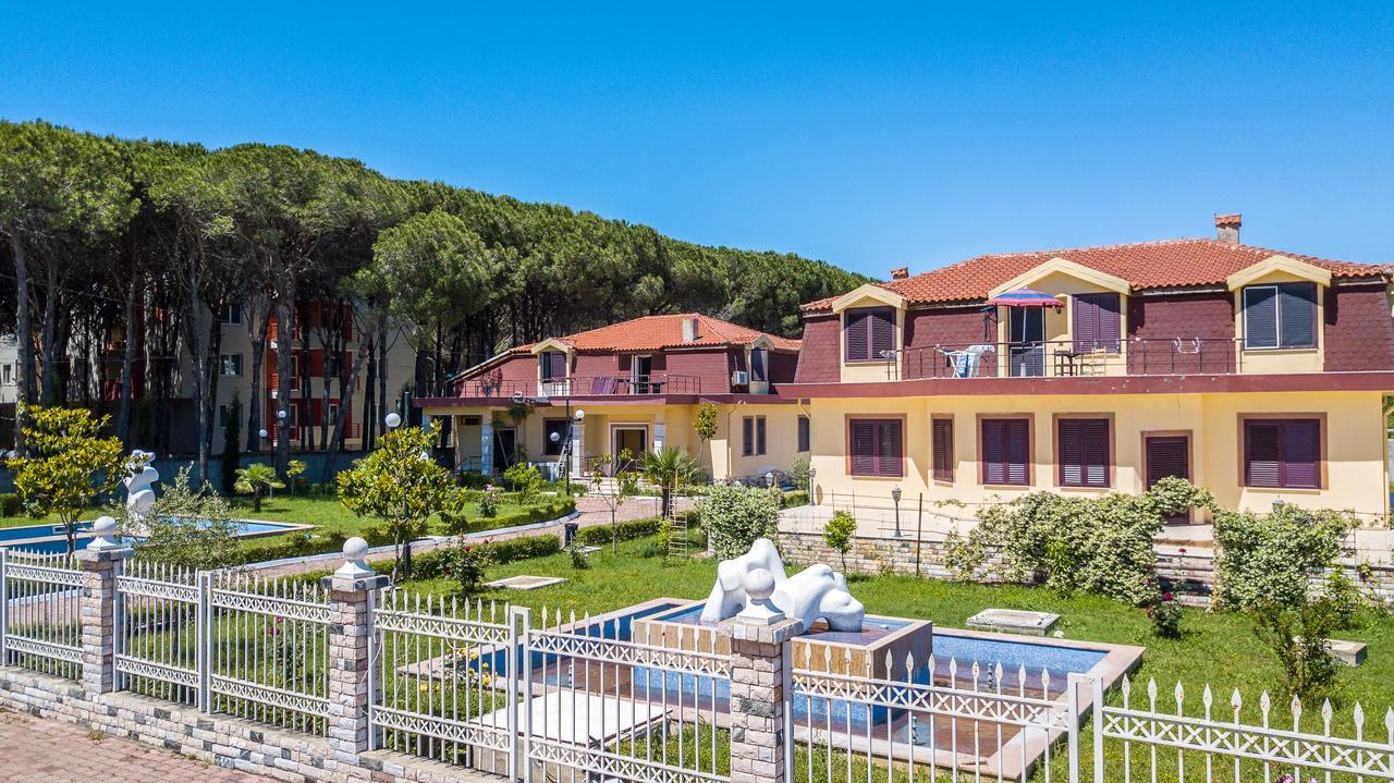 Kolaveri Resort
