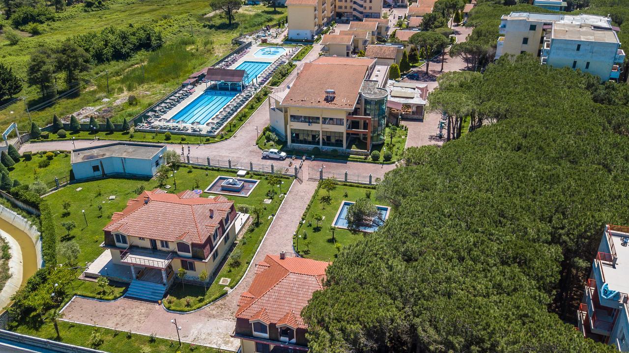 Kolaveri Resort 3*