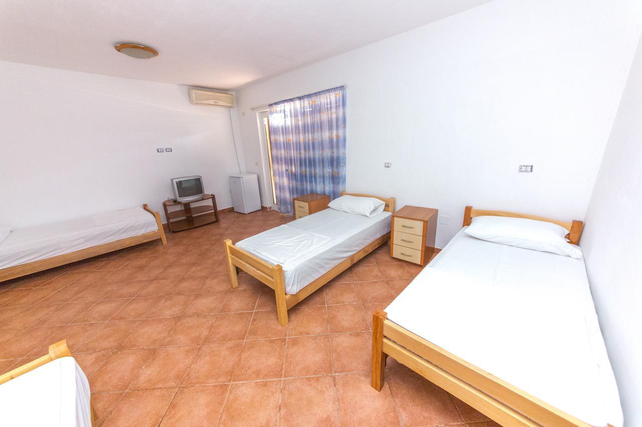 Kolaveri Resort Golem (Tirana)